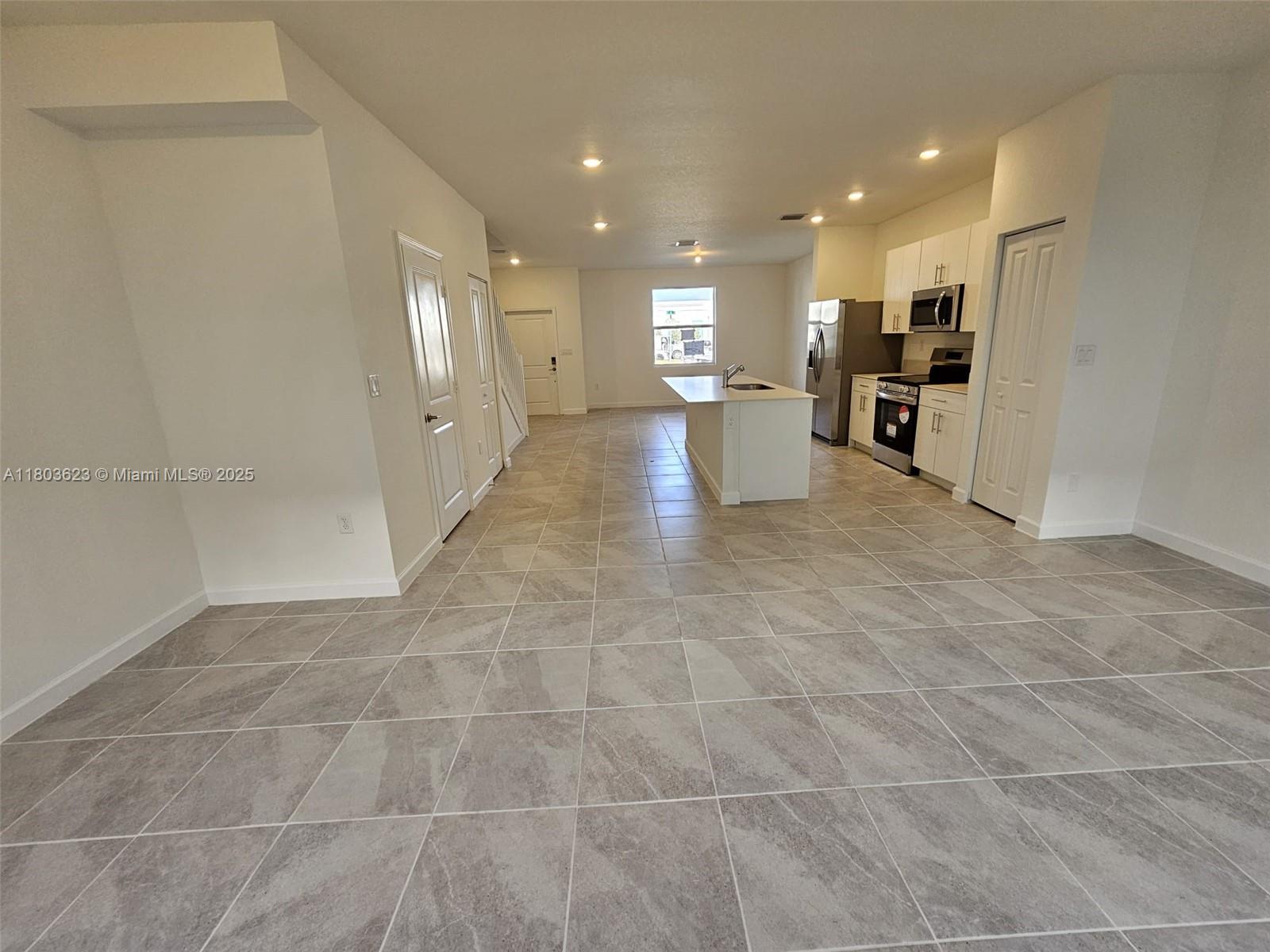 96 Se 11 Ct 0 Property Photo 6