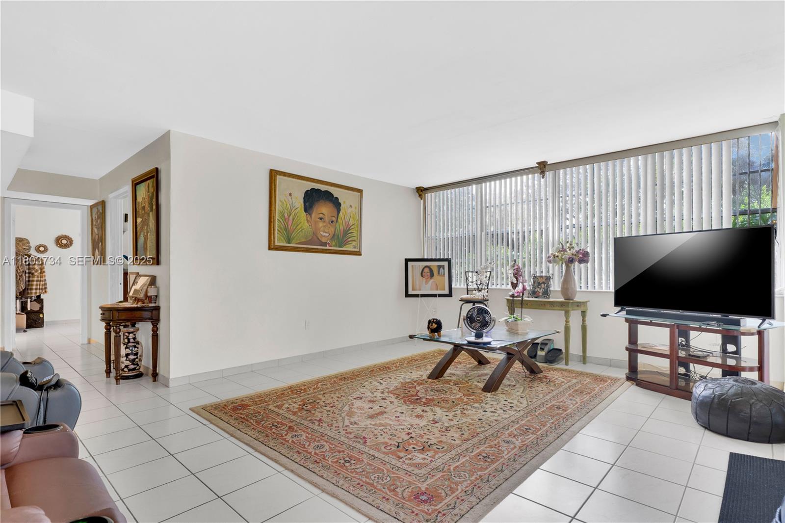 1400 Saint Charles Pl L4 Property Photo 6