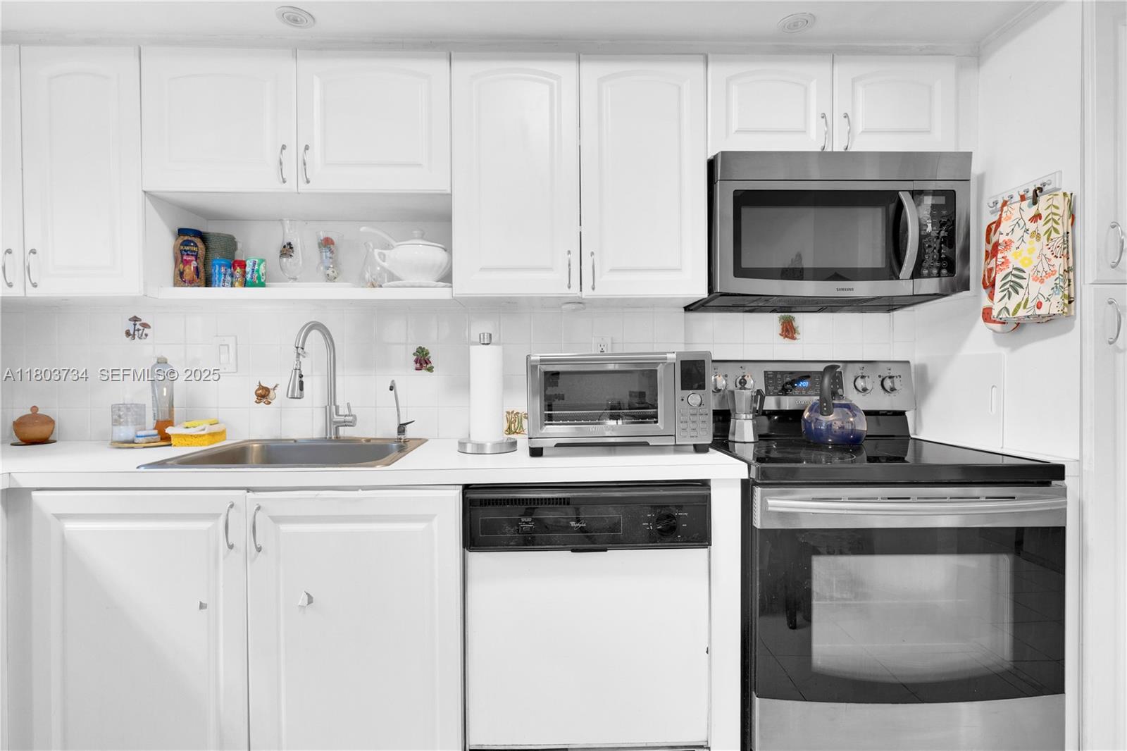 1400 Saint Charles Pl L4 Property Photo 16