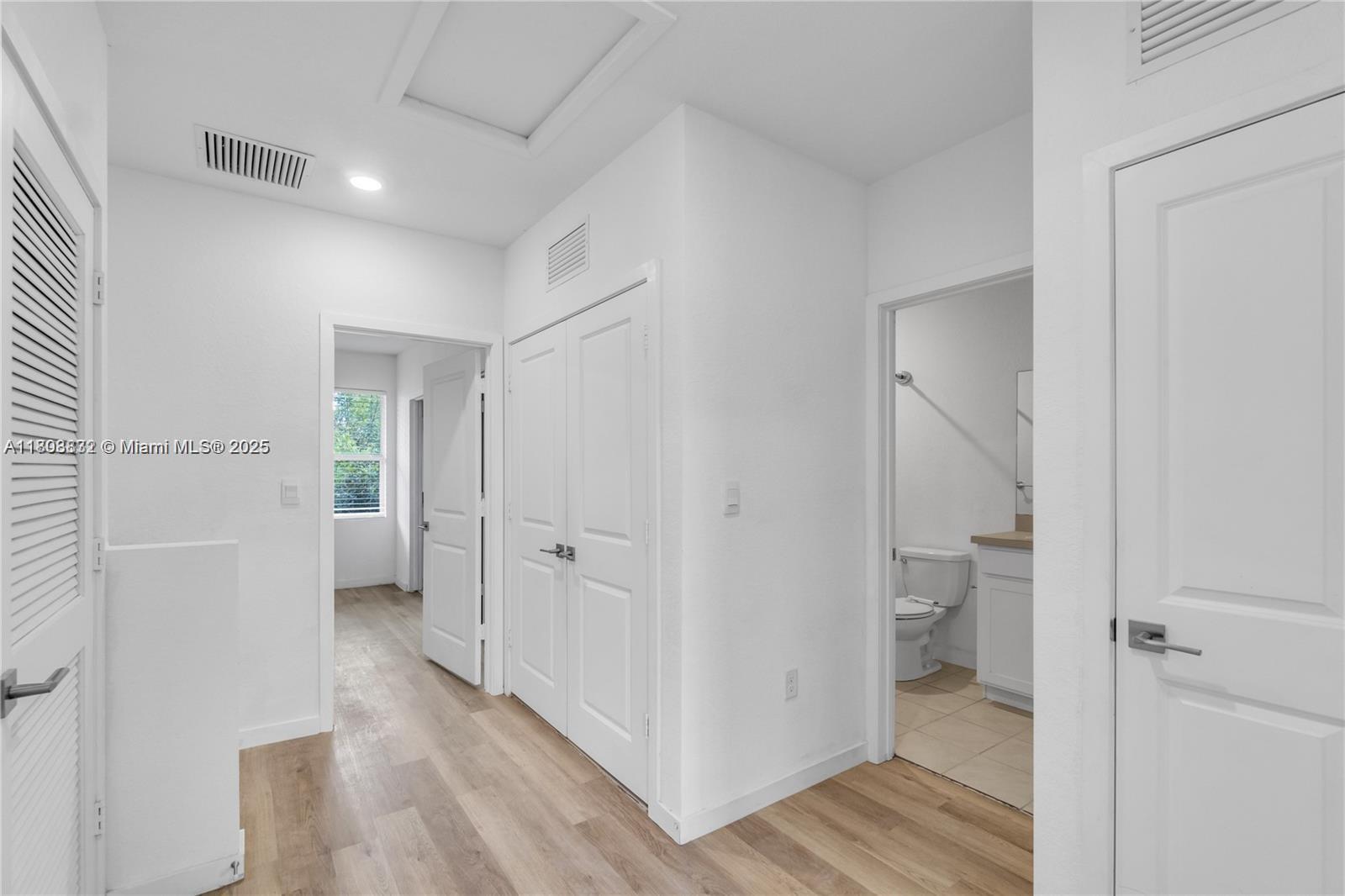 1871 Se 9th Ter Property Photo 15