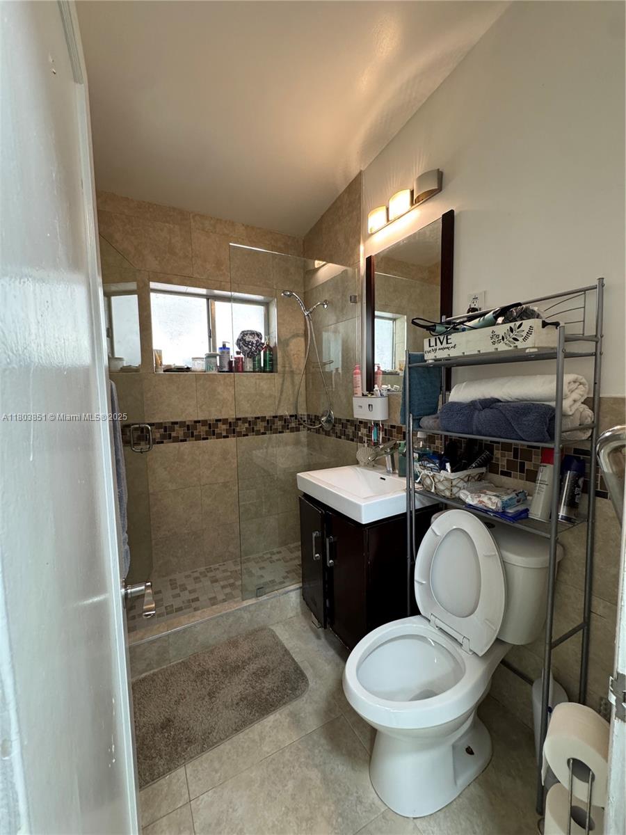 554 Sw 7th St Property Photo 12