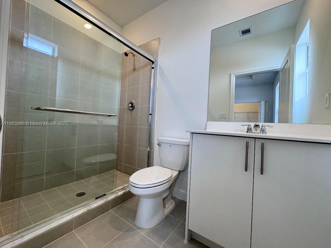 1182 Se Palm Terrace . Property Photo 14
