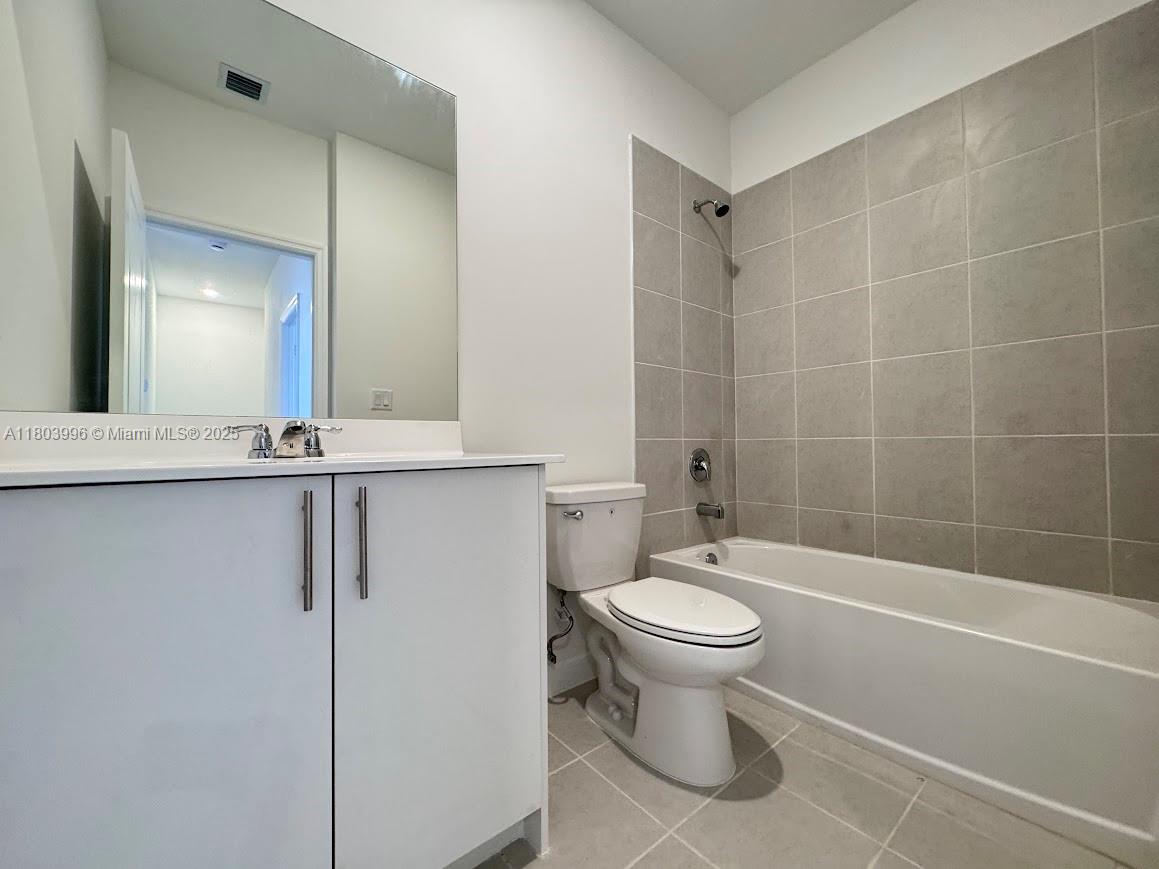 1182 Se Palm Terrace . Property Photo 19