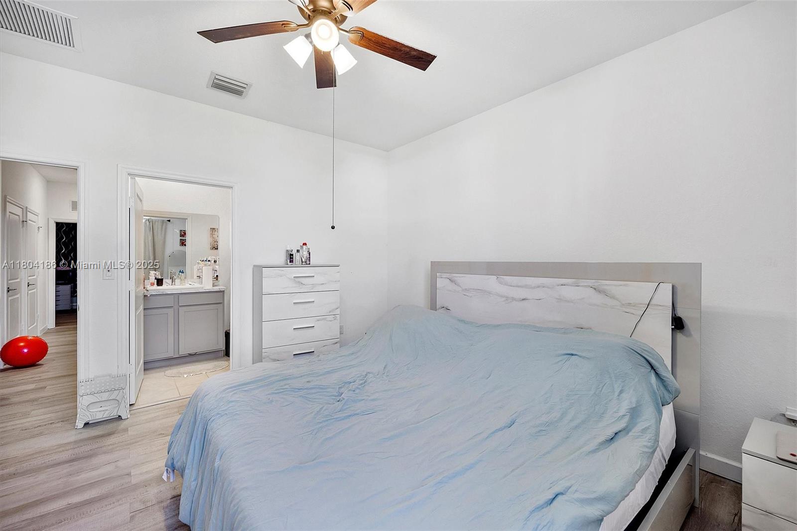 666 Sw 12th St 666 Property Photo 13