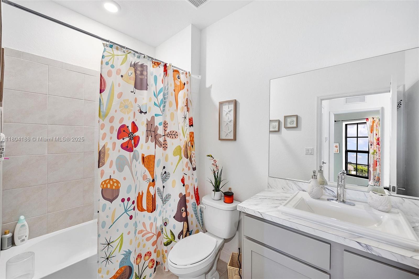 666 Sw 12th St 666 Property Photo 14