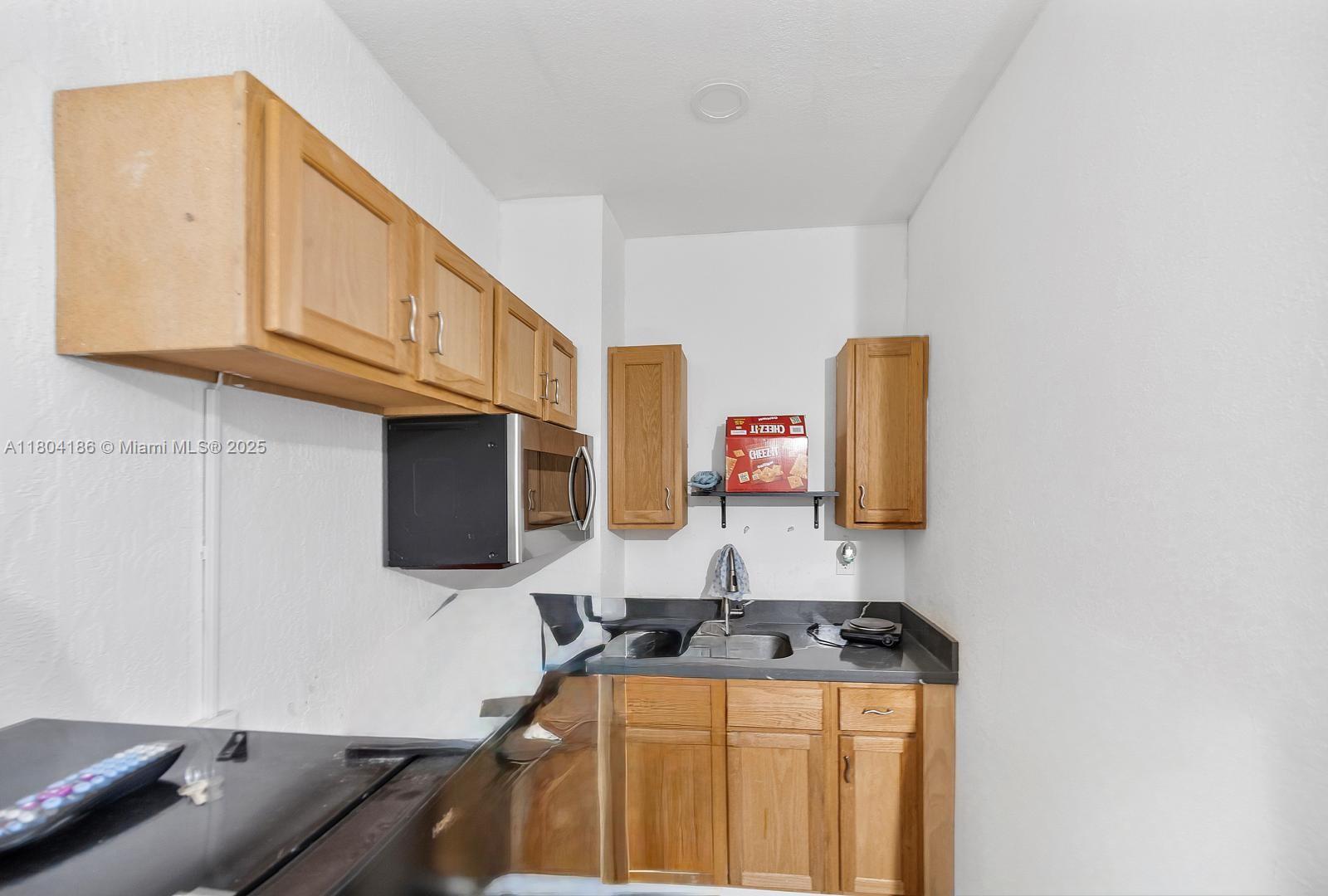 666 Sw 12th St 666 Property Photo 35
