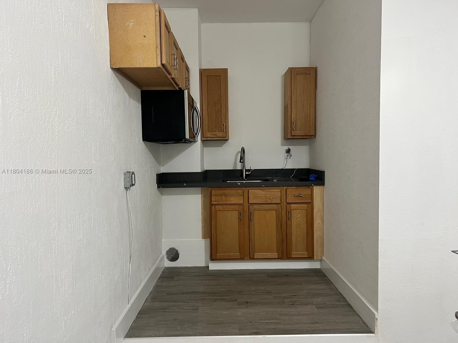 666 Sw 12th St 666 Property Photo 36