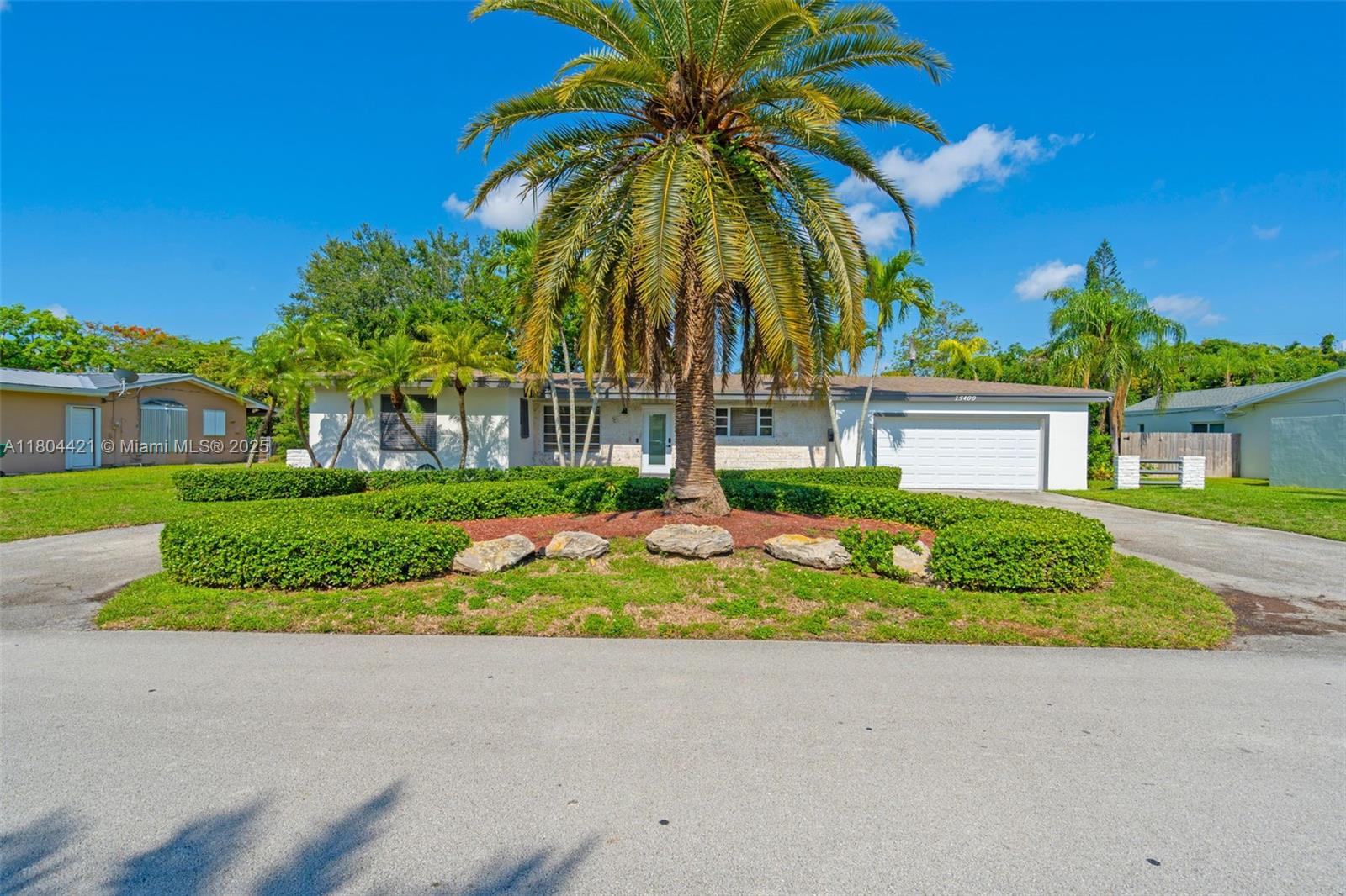 15400 Sw 84th Ave Property Photo 1