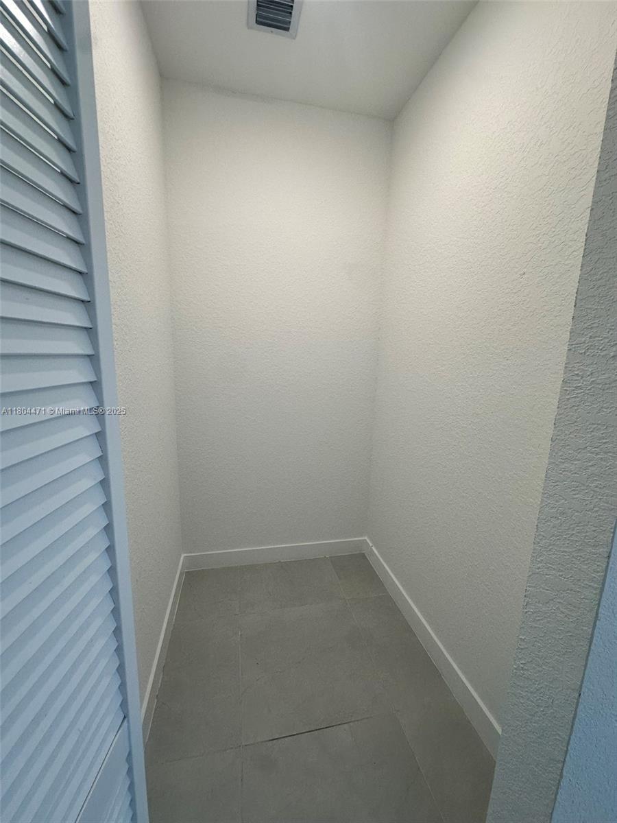 1163 Nw 2nd St . Property Photo 18