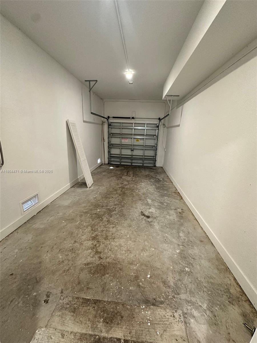 1163 Nw 2nd St . Property Photo 33