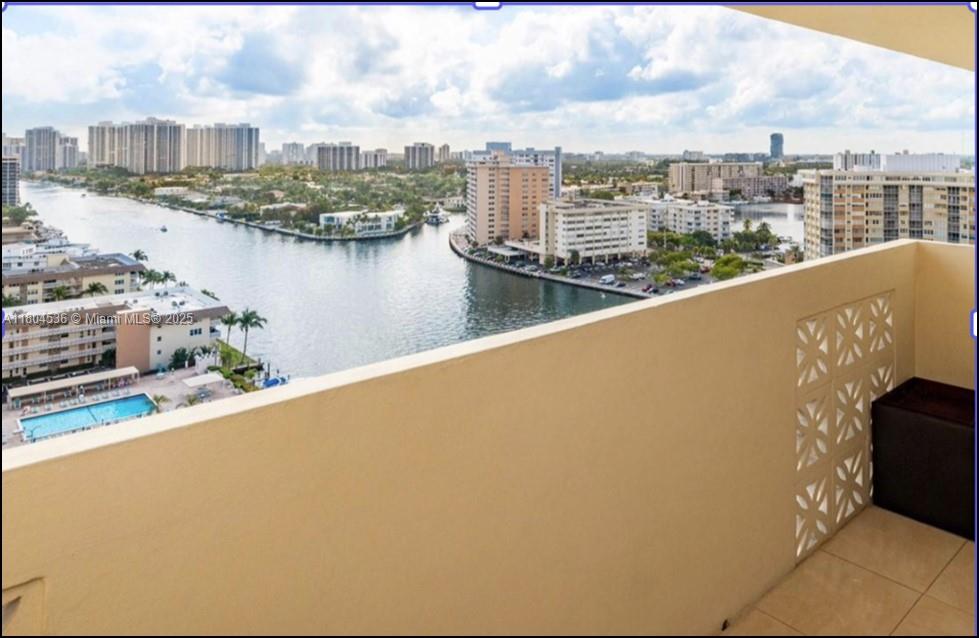 1833 S Ocean Dr 1808 Property Photo