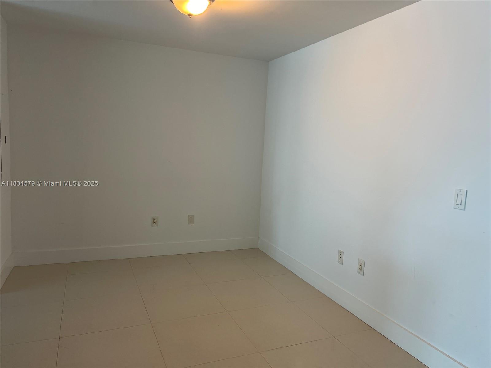 2950 Ne 188th St 444 Property Photo 17