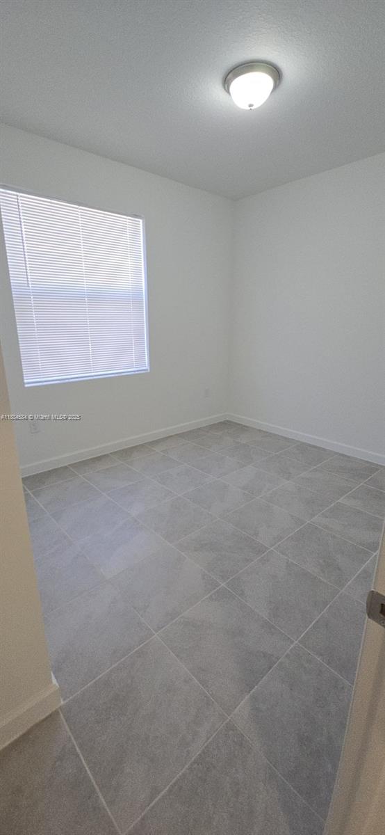1162 Se 1 Terrace Property Photo 4