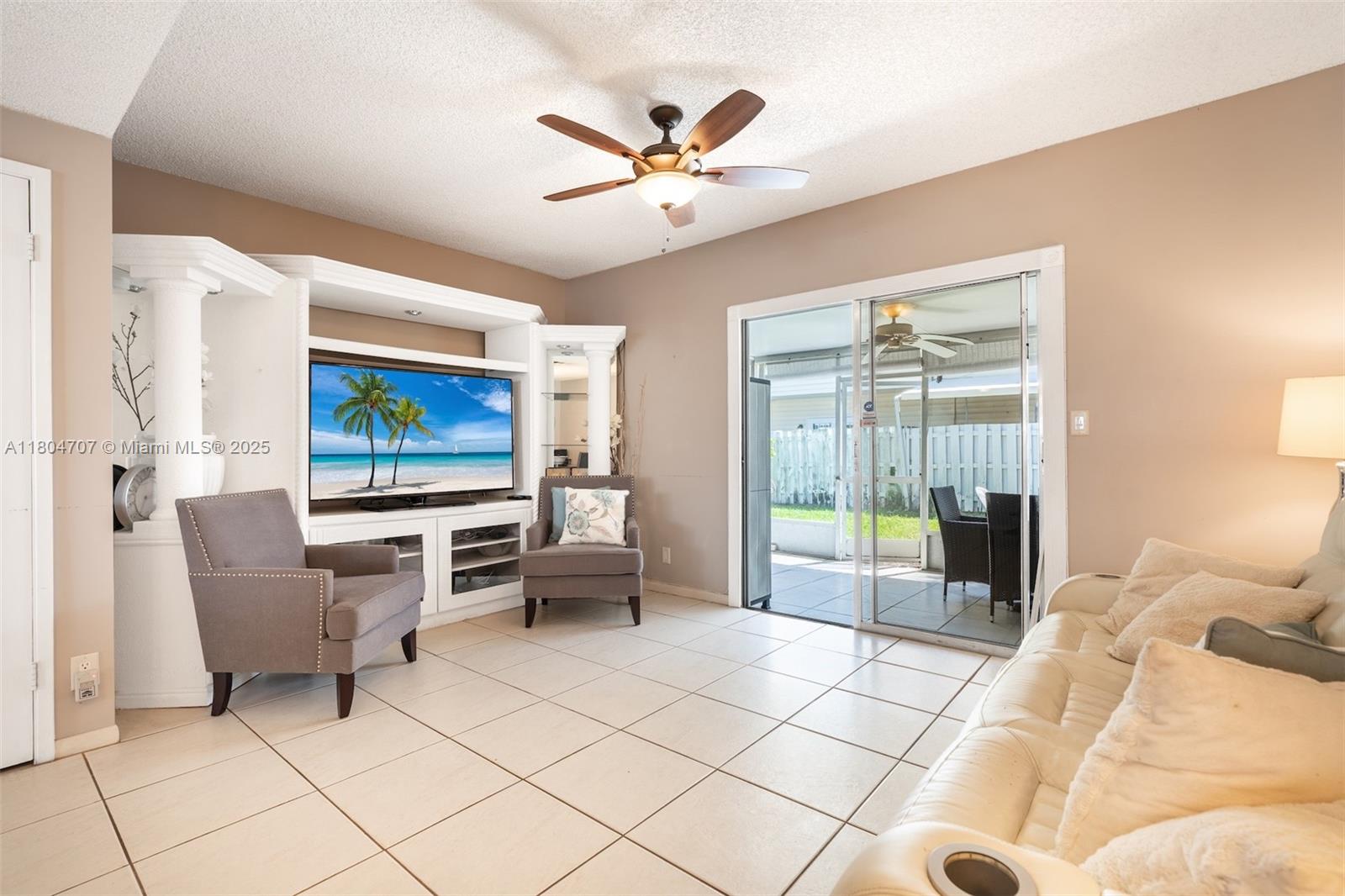 2683 Ne 15th St Property Photo 5