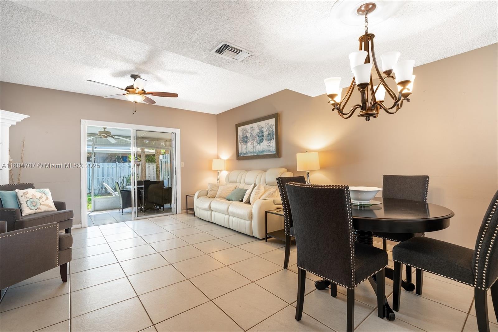 2683 Ne 15th St Property Photo 7