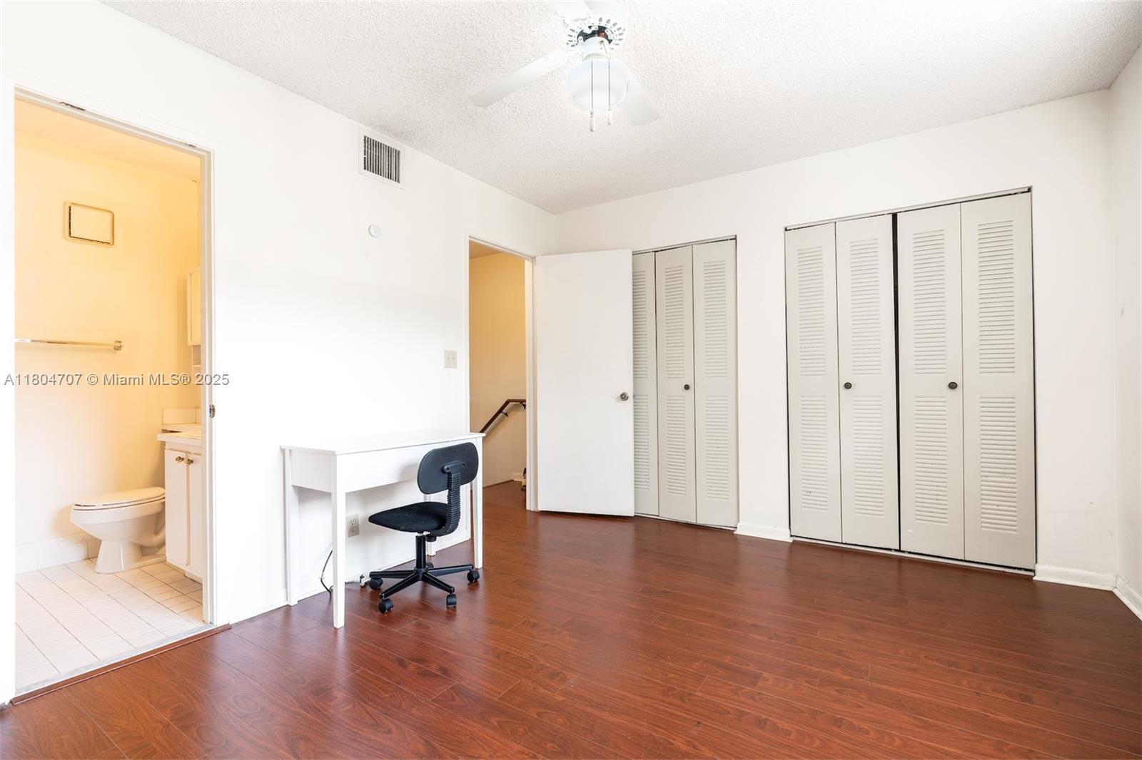 2683 Ne 15th St Property Photo 9