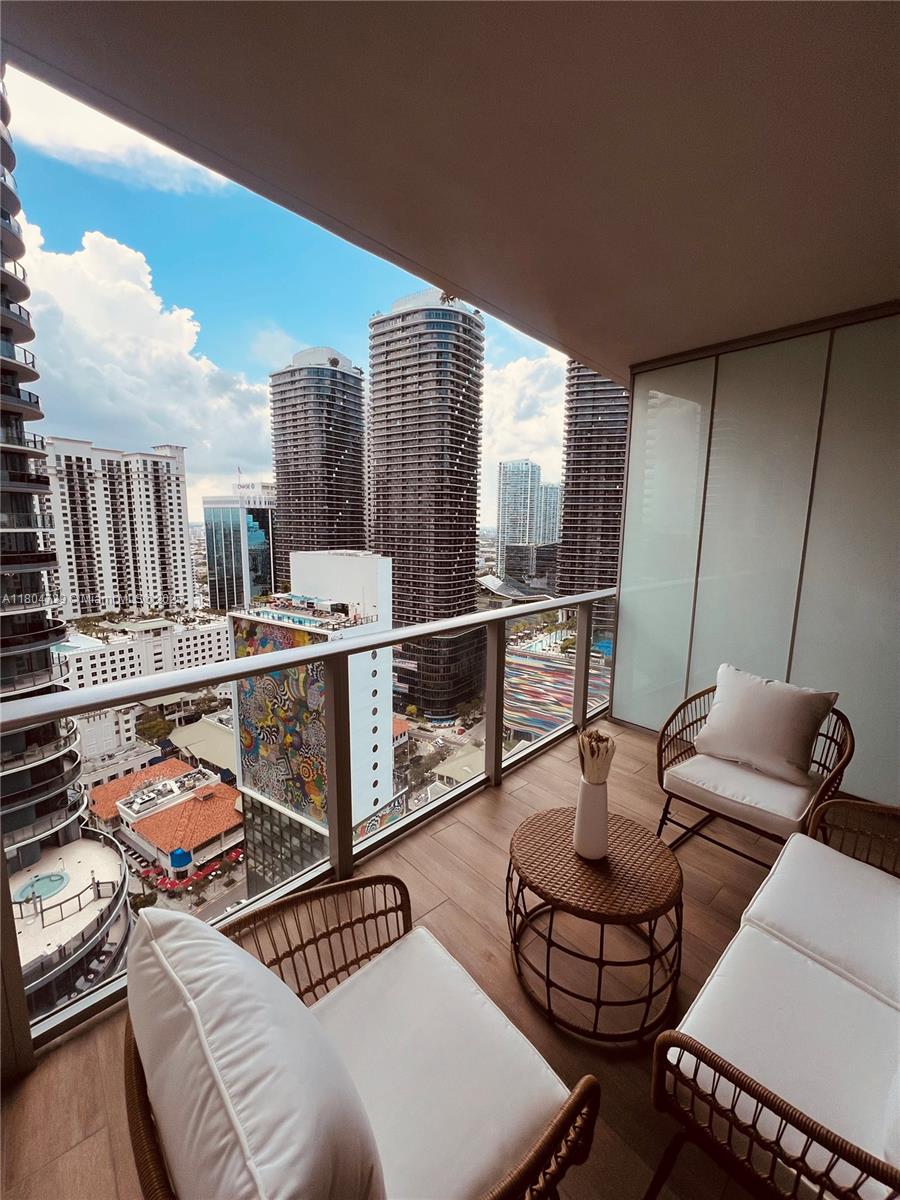 1010 Brickell Ave 2710 Property Photo 3