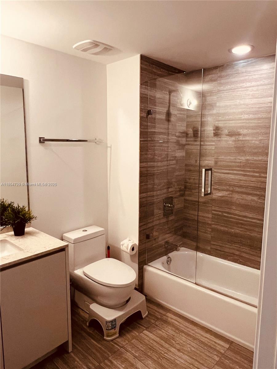 1010 Brickell Ave 2710 Property Photo 6