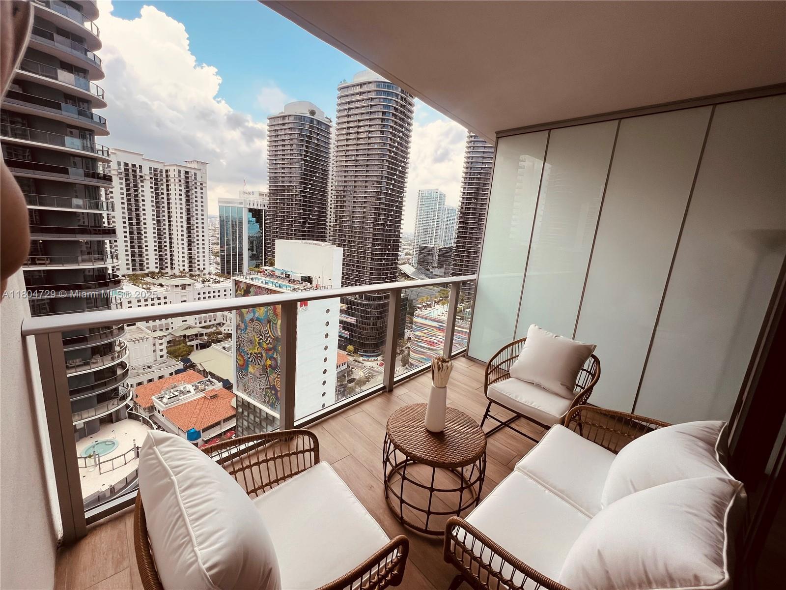 1010 Brickell Ave 2710 Property Photo 17