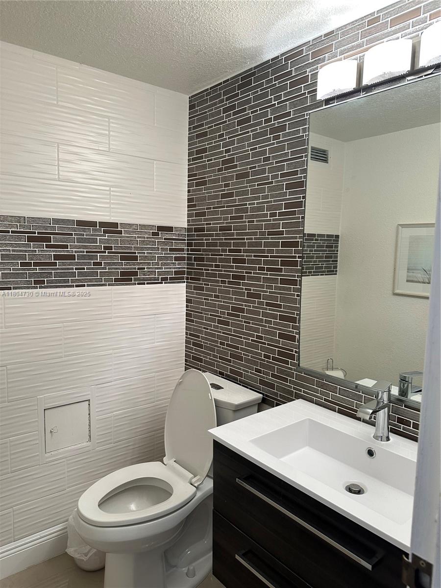 2501 S Ocean Dr 1228 Property Photo 12