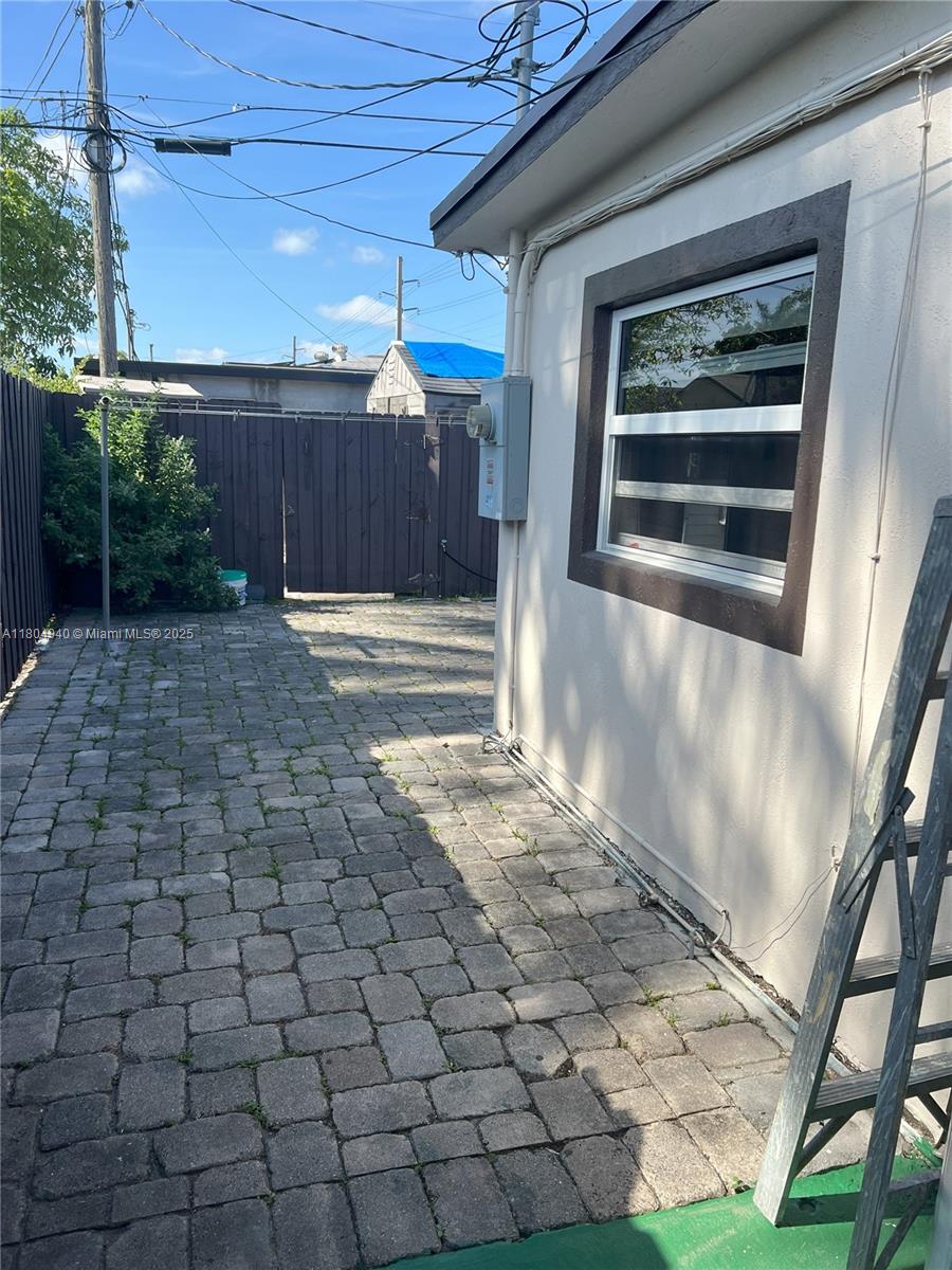 10720 Nw 5th Ave Property Photo 35