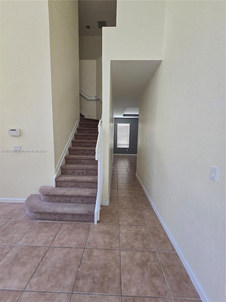 1750 Ne 37th Pl Property Photo 18
