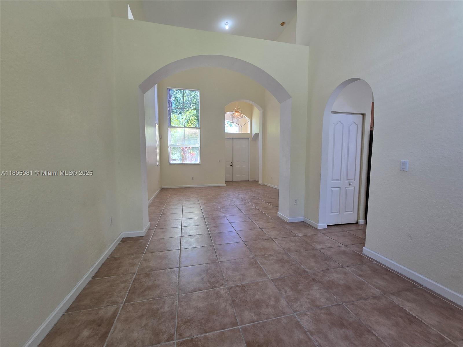 1750 Ne 37th Pl Property Photo 26