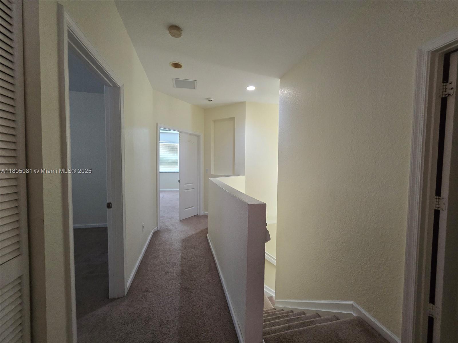 1750 Ne 37th Pl Property Photo 29