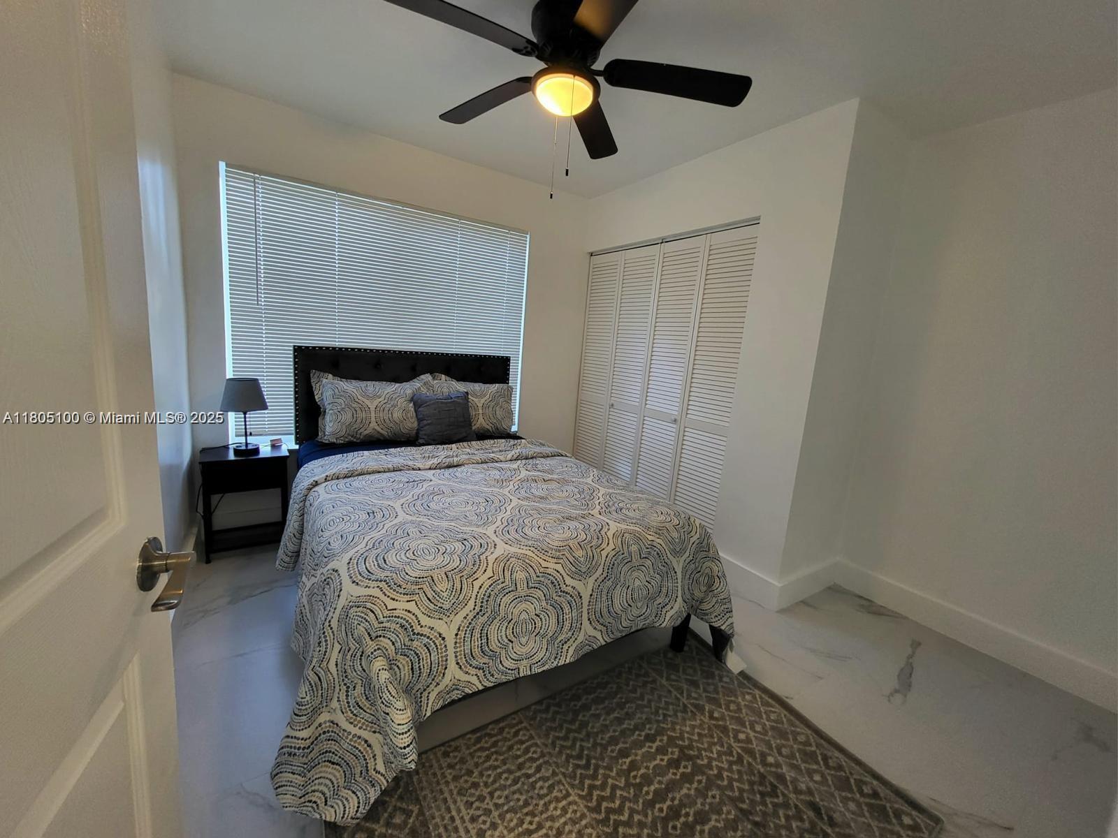 A11805100 Property Photo 8