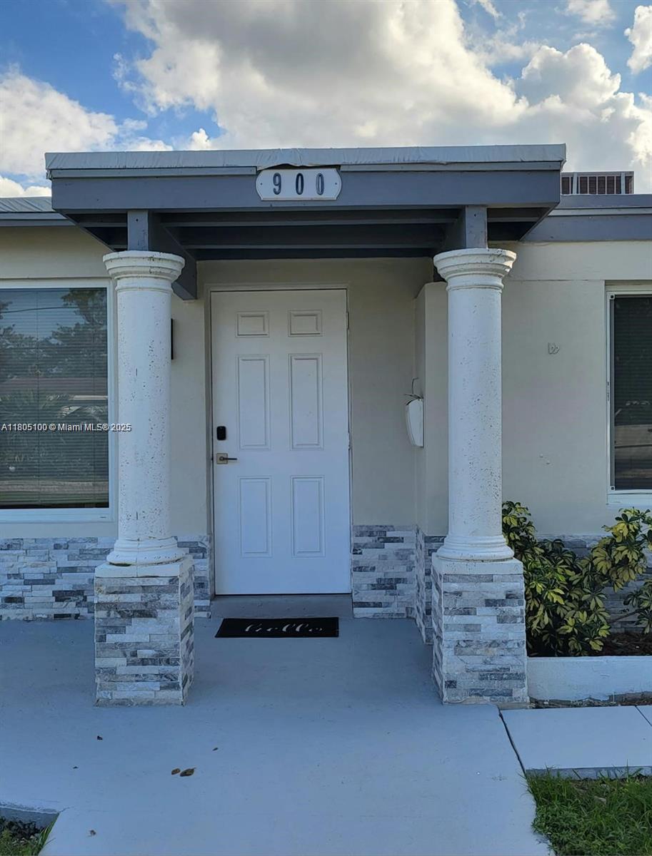 A11805100 Property Photo 14