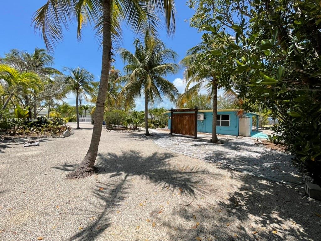 140 Gardenia St Property Photo 4