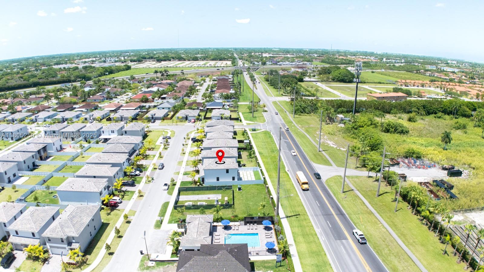 715 Se 17th Ave Property Photo 3