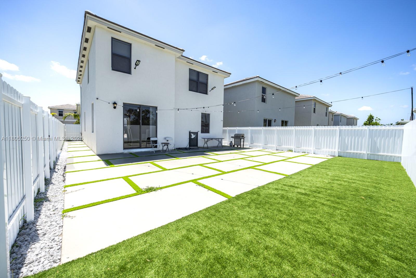 715 Se 17th Ave Property Photo 10