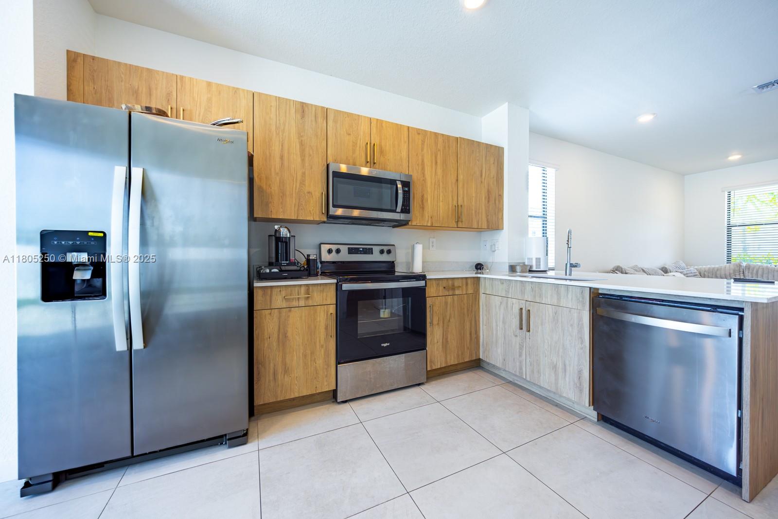 715 Se 17th Ave Property Photo 14