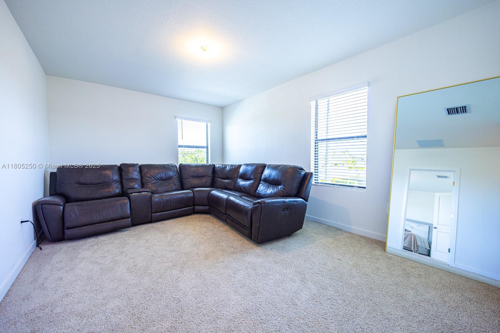 715 Se 17th Ave Property Photo 29