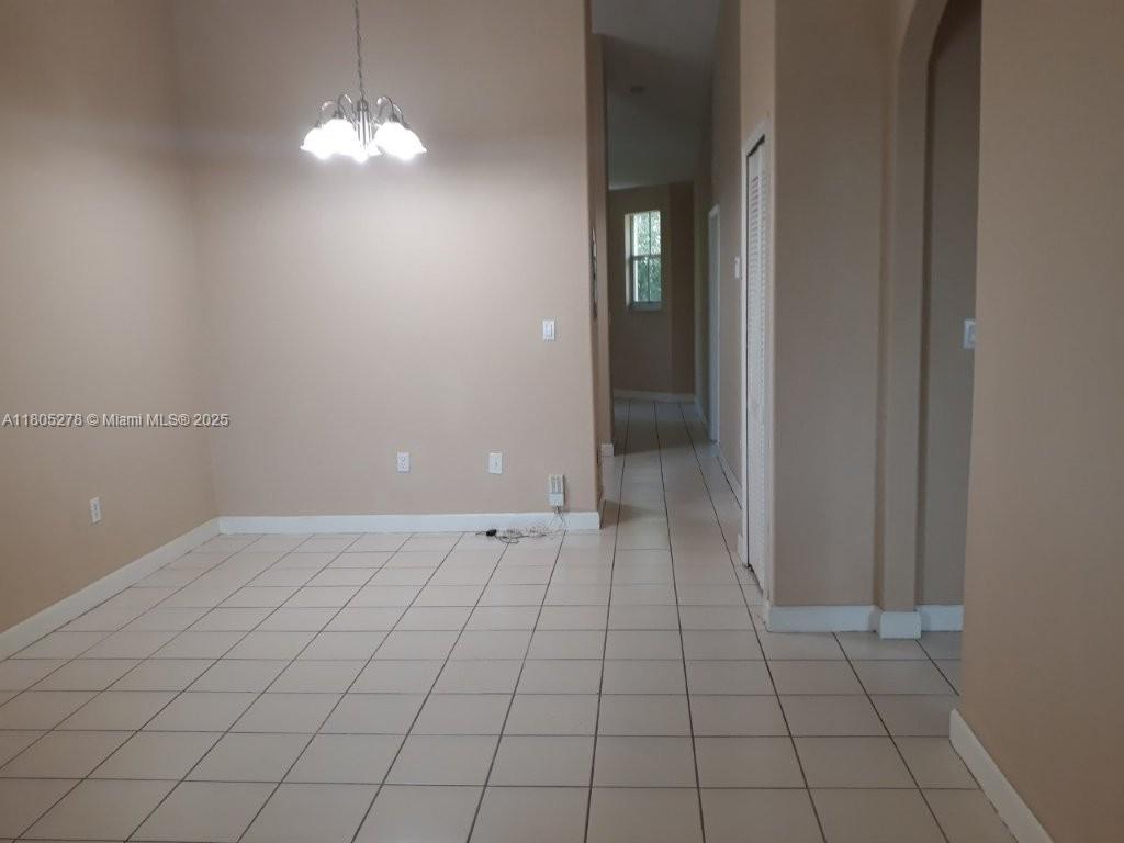 2731 Se 17th Ave Property Photo 5