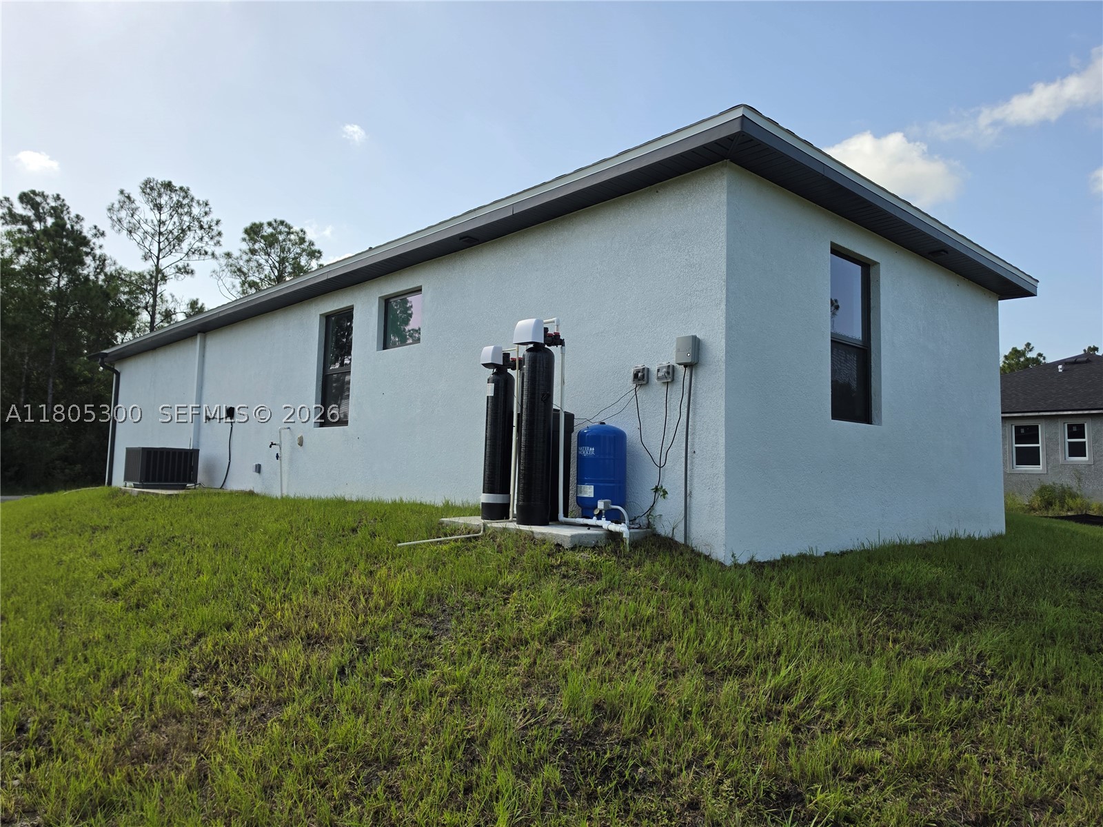 326 Nathan Ave Property Photo 5