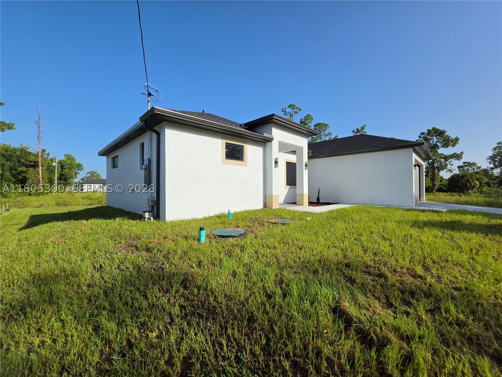326 Nathan Ave Property Photo 45