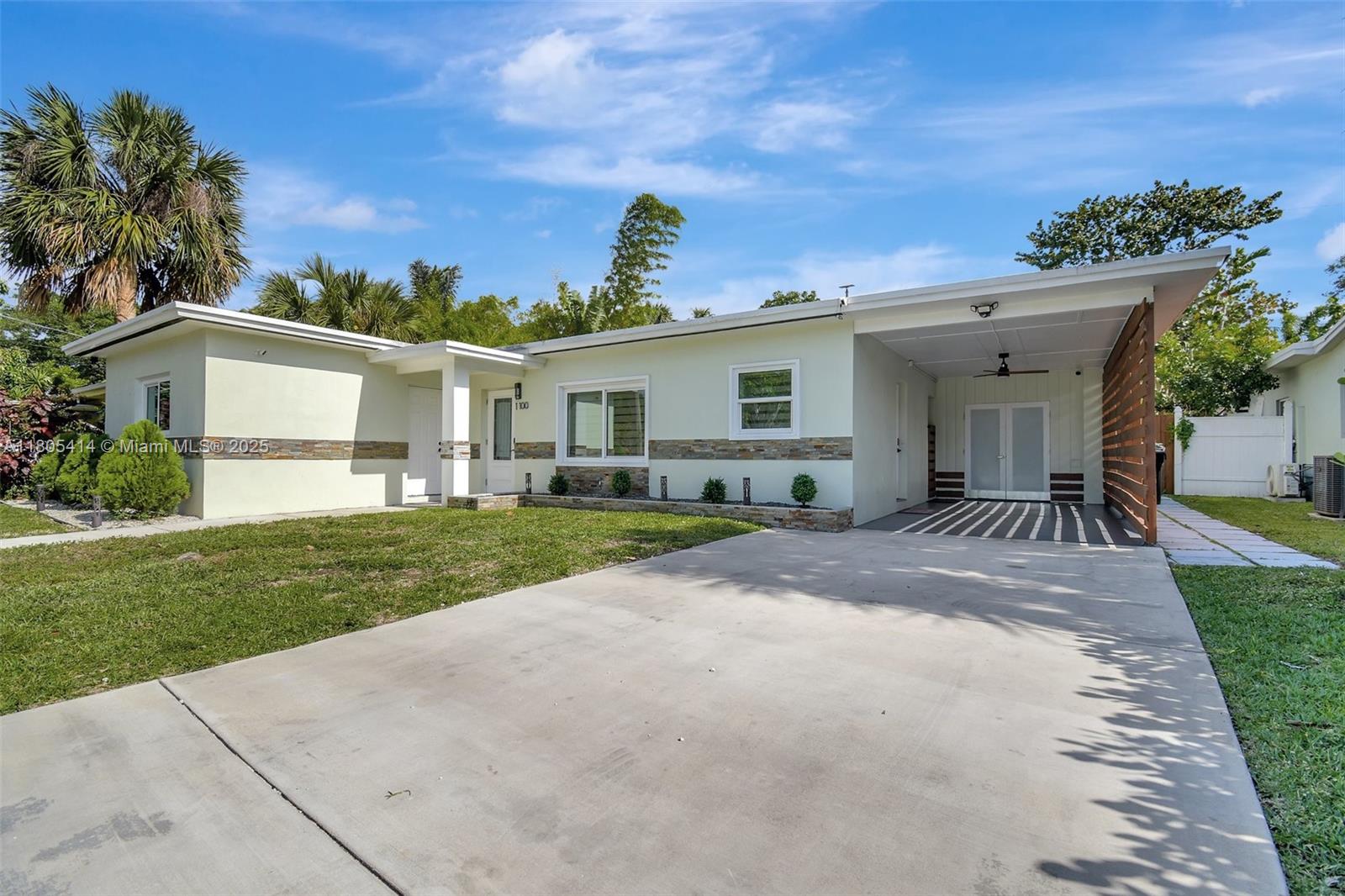 1100 Sw 20th St 1 Property Photo 2