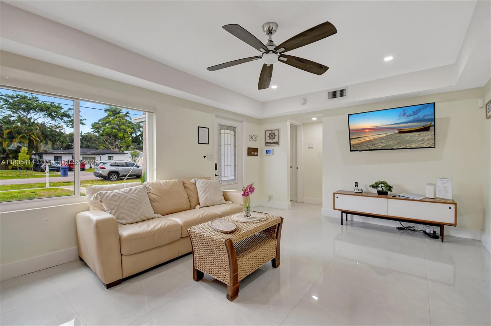 1100 Sw 20th St 1 Property Photo 3