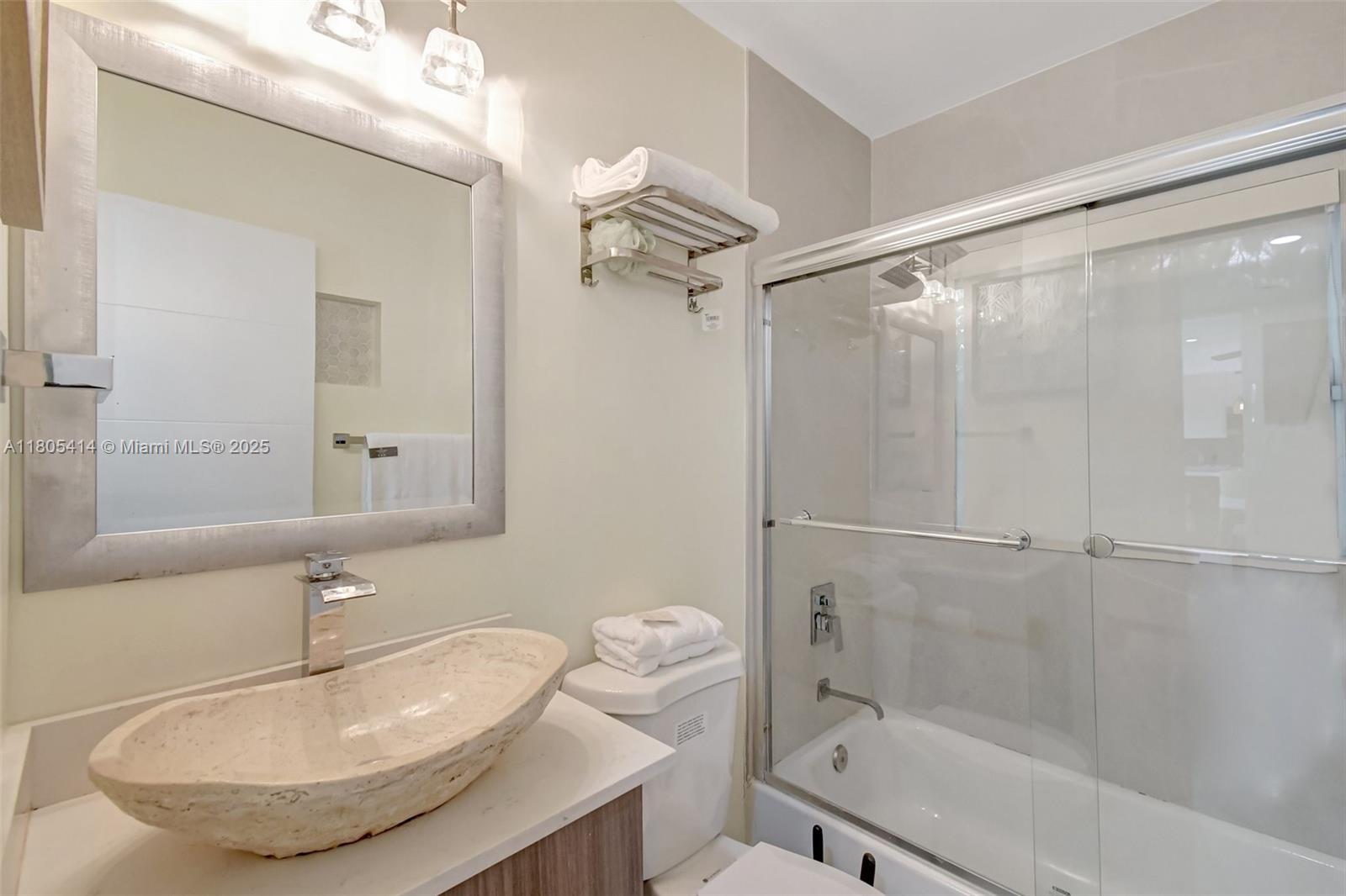 1100 Sw 20th St 1 Property Photo 6