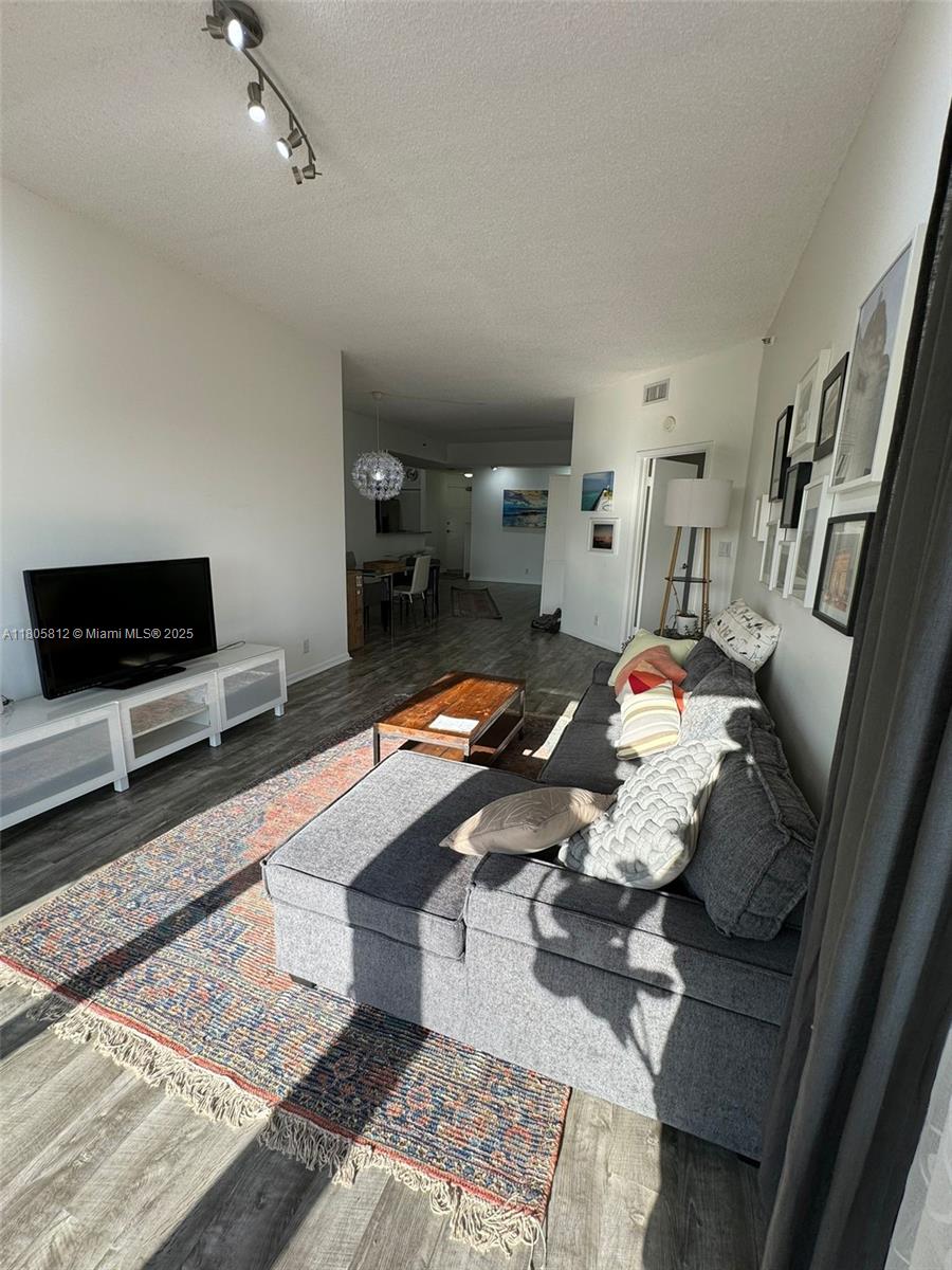 8816 Collins Ave Property Photo 6
