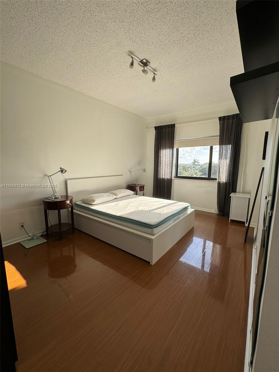 8816 Collins Ave Property Photo 9