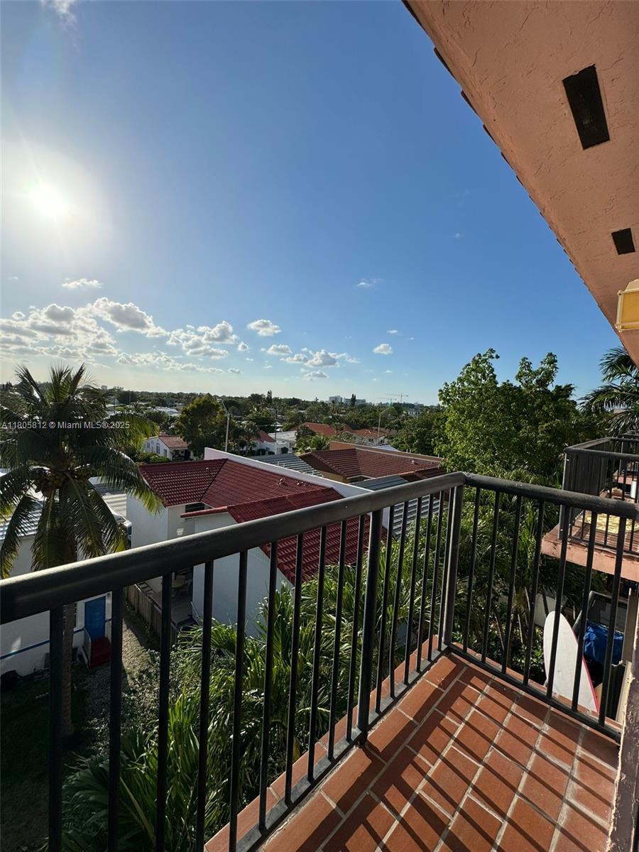8816 Collins Ave Property Photo 14