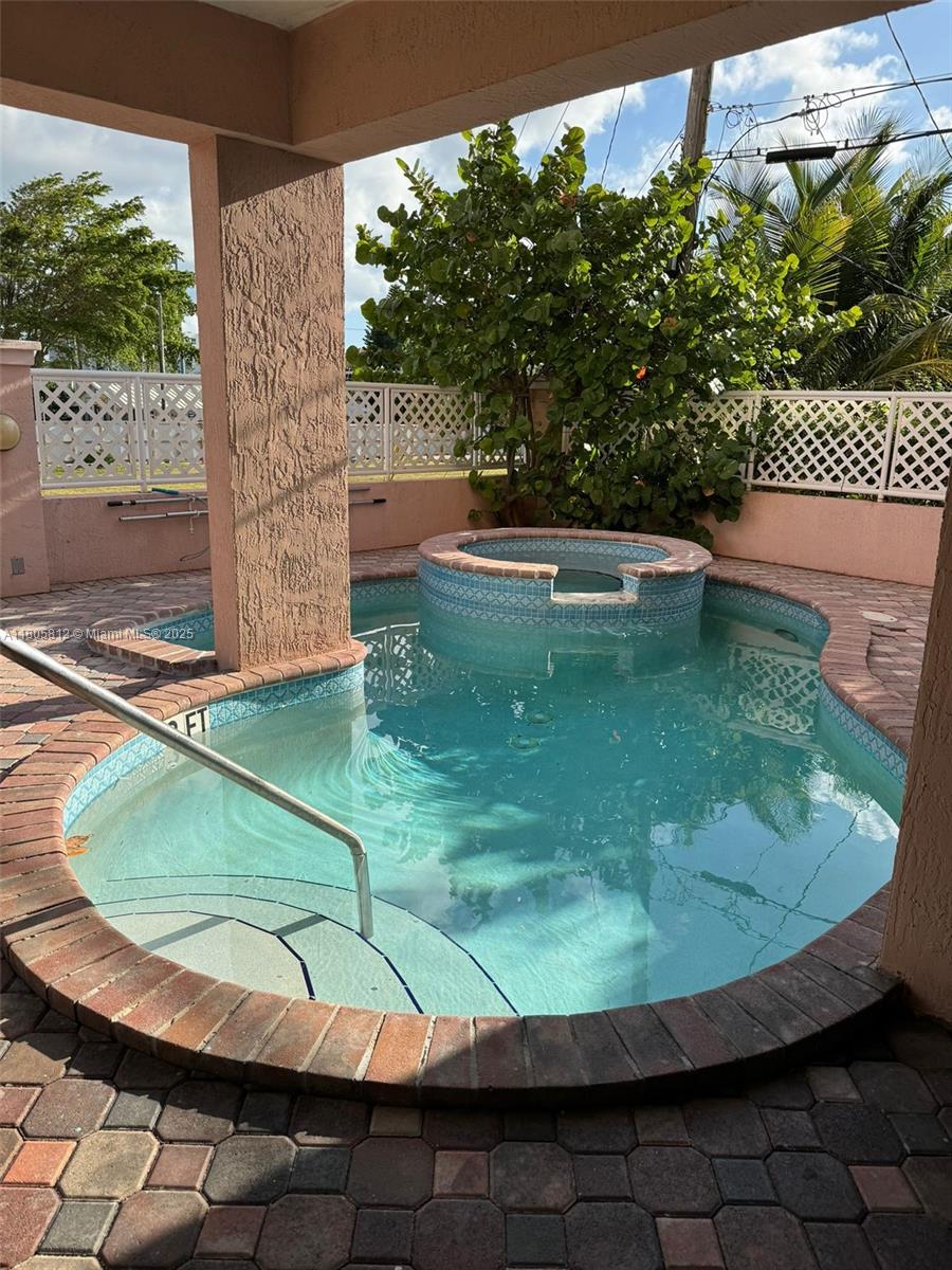 8816 Collins Ave Property Photo 15