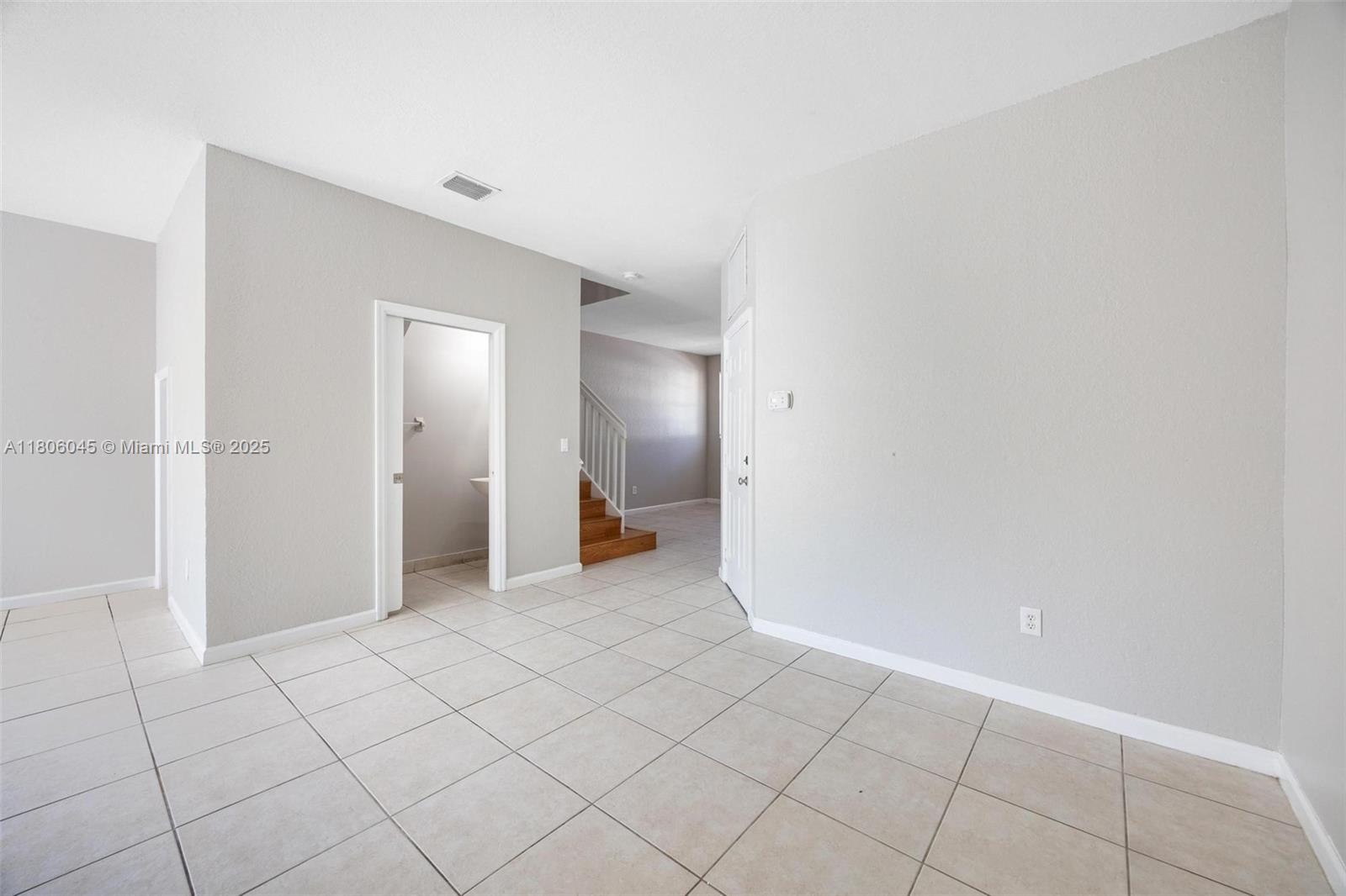 623 Ne 21st Ter Property Photo 34