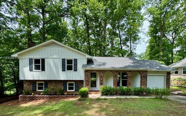902 Vickie Drive