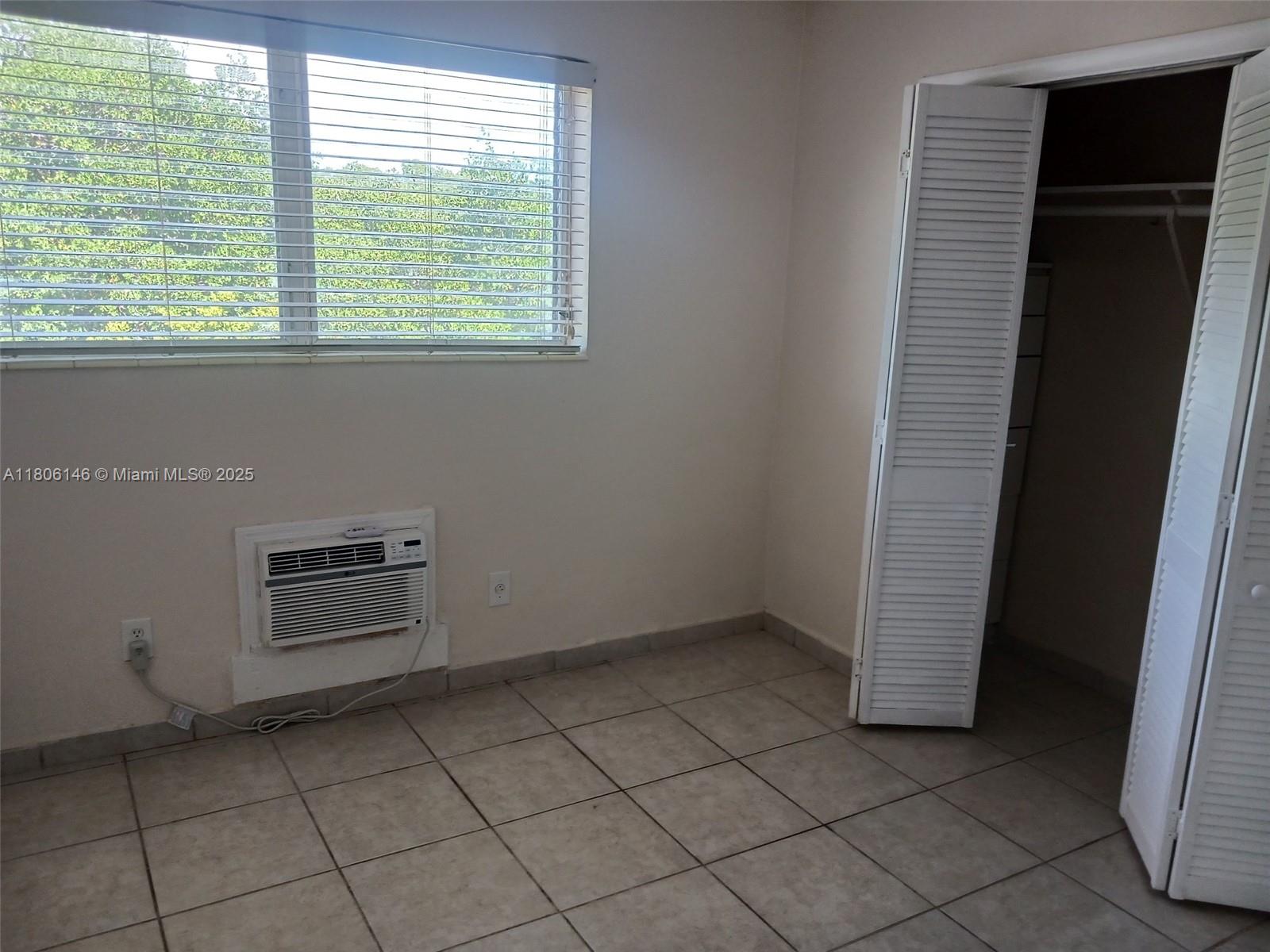 2700 Ne 135th St 30 Property Photo 7