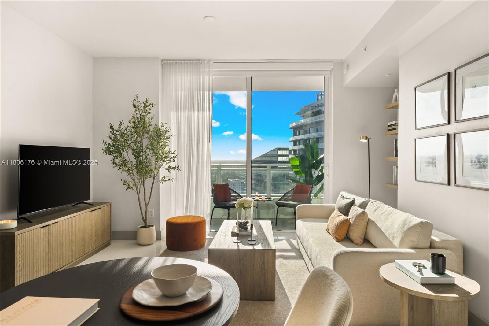 1080 Brickell Ave 3905 Property Photo 1