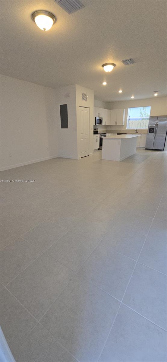 102 Se 11 Court Property Photo 3